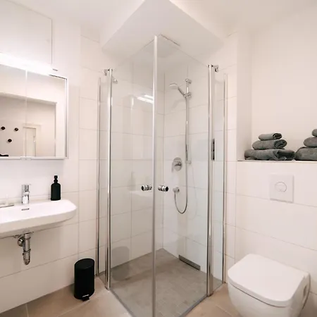 Zentrahome - Zentral Business Outlet Smarttv Balkon Apartment