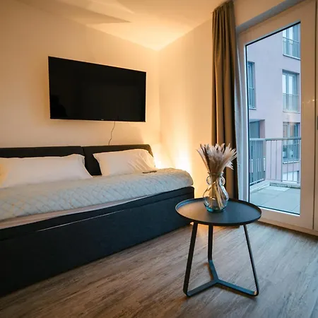 Zentrahome - Zentral Business Outlet Smarttv Balkon